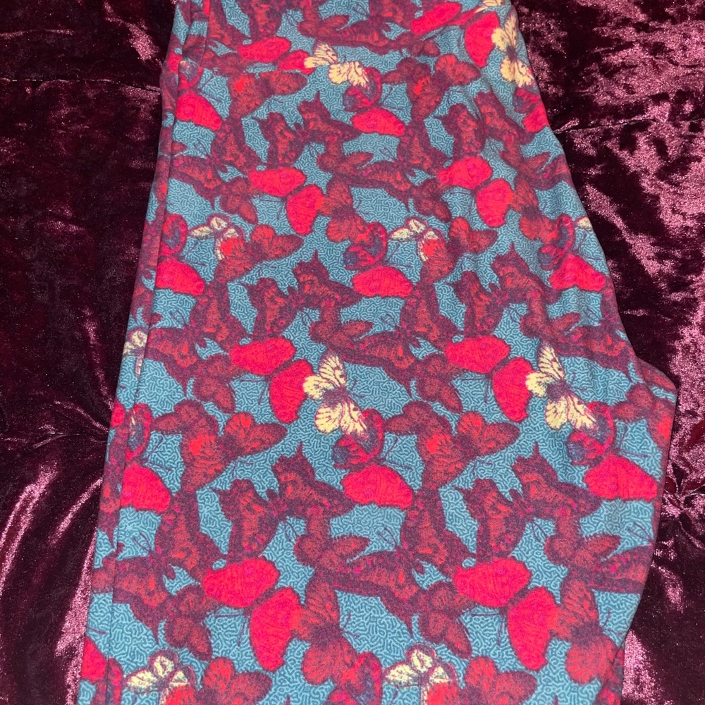 TC butterfly LuLaroe leggings